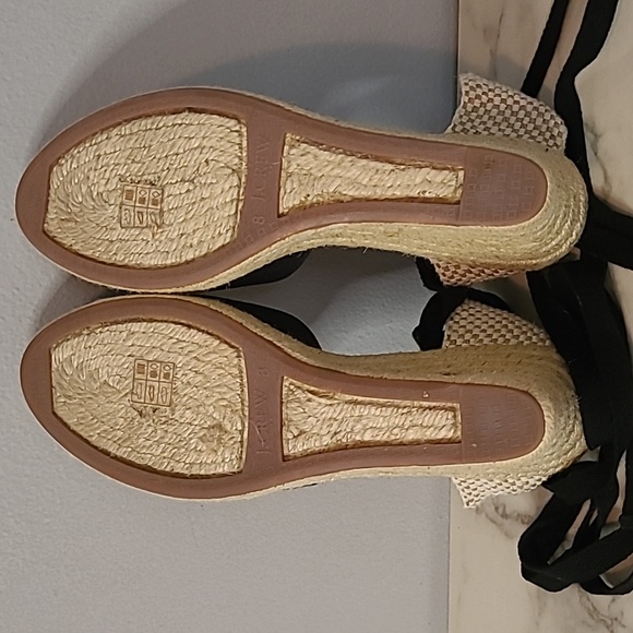 J. Crew Black Jute Closed Toe Wedges Espadrilles Sandals Sz 8 Boho Classic Chic - Picture 11 of 13